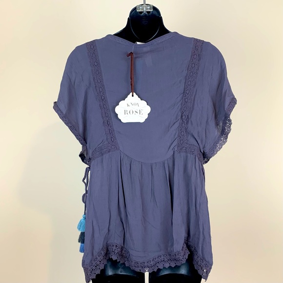 NWT Knox Rose boho gray top with tassels and lace trim, size medium - Picture 2 of 6